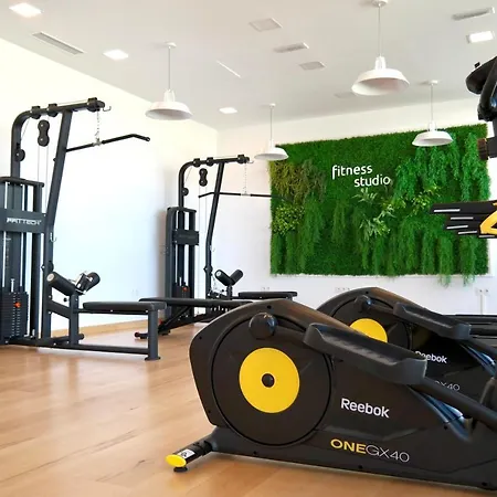Appartement Casa Banderas Lux Living With Padel And Gym By Solrentspain